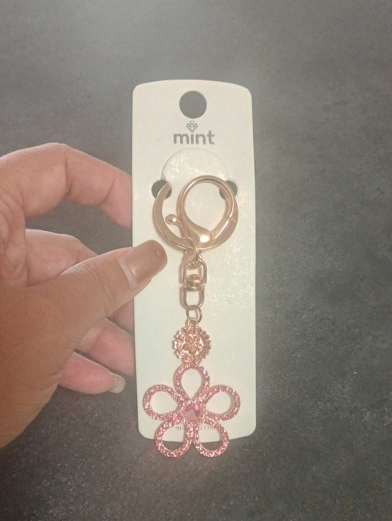Mint Accessories - Mint Gold & Pink Crystal Floral Keyring